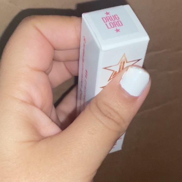 JEFFREE STAR COSMETICS VELOUR LIQUID LIPSTICK IN DRUG LORD (WHITE) - Picture 3 of 4